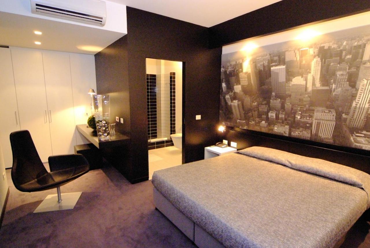 Design Suite Тирано Екстериор снимка