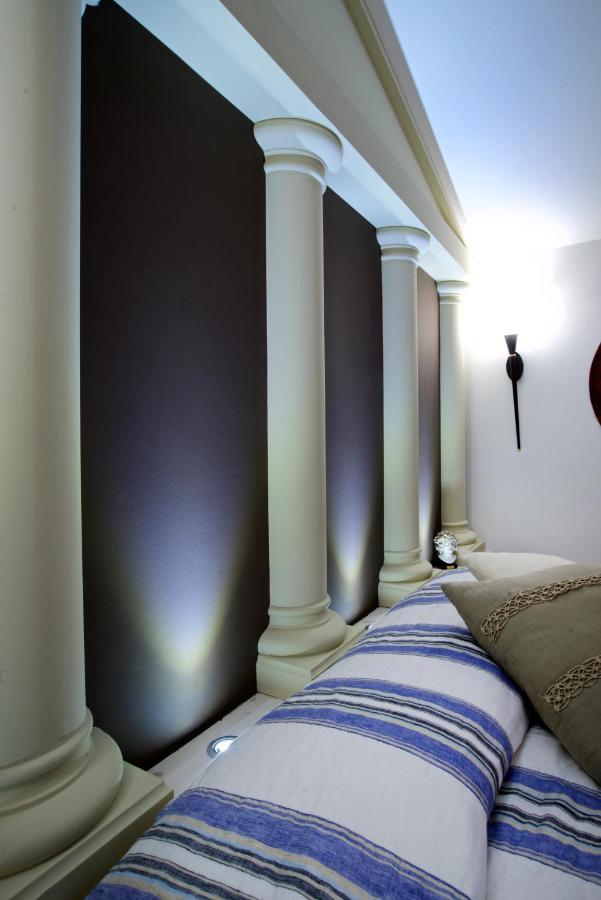 Design Suite Тирано Екстериор снимка