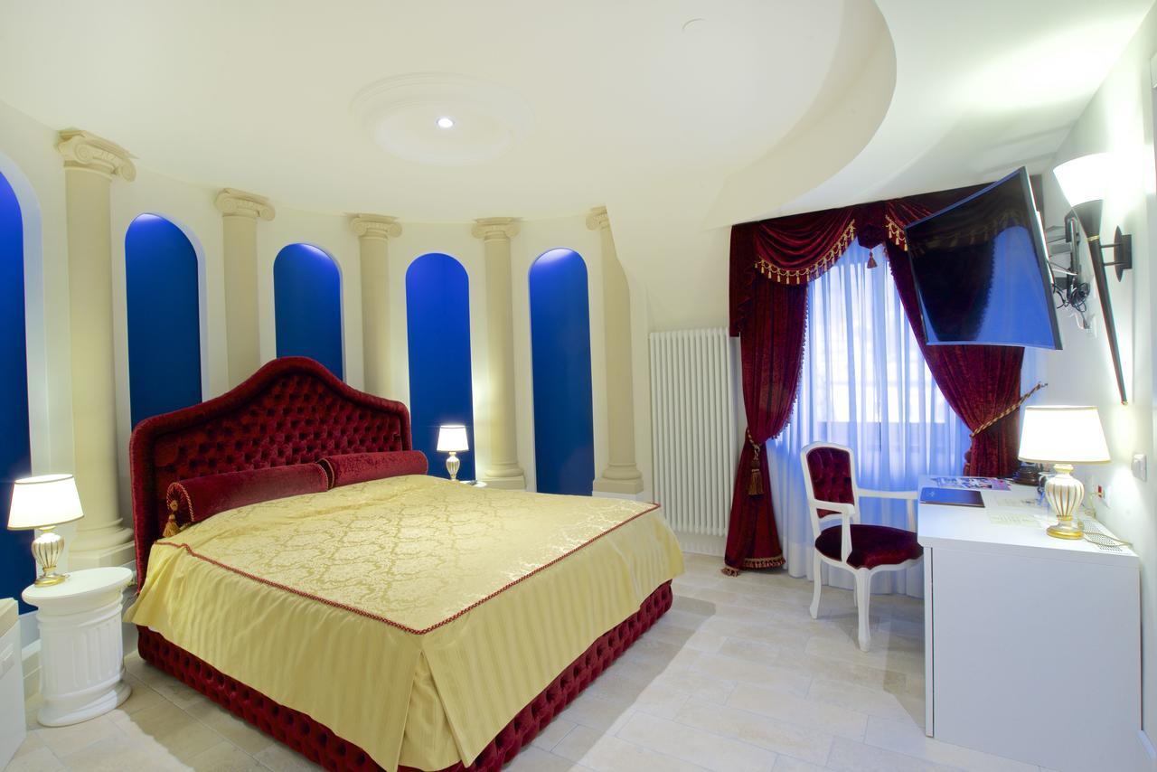 Design Suite Тирано Екстериор снимка