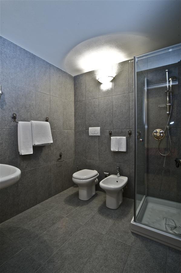 Design Suite Тирано Екстериор снимка