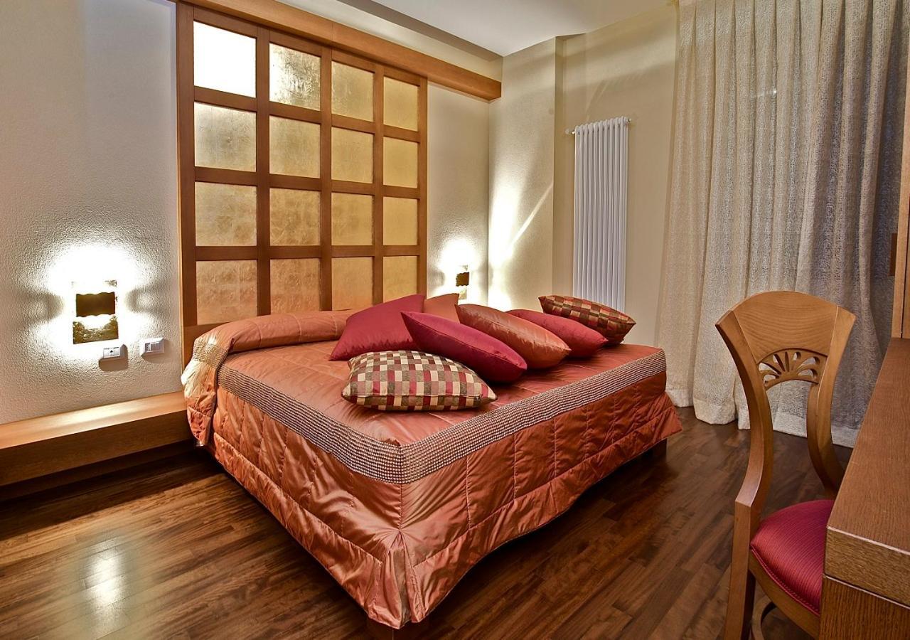 Design Suite Тирано Екстериор снимка